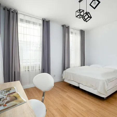 Unique Two Bedroom Perfect For Remote Work By Renters Apartment