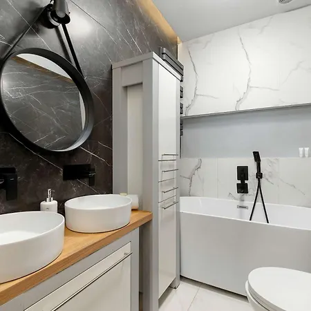 Unique Two Bedroom Perfect For Remote Work By Renters Apartment Szczecin