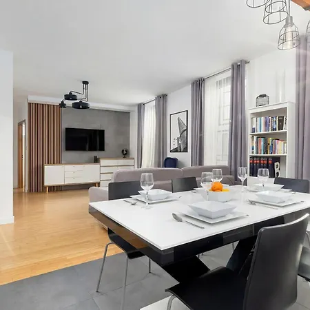 Unique Two Bedroom Perfect For Remote Work By Renters Apartment