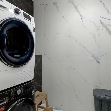 Unique Two Bedroom Perfect For Remote Work By Renters Apartment